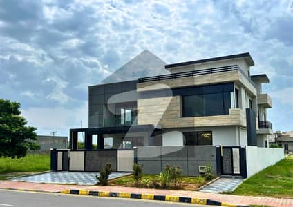 Luxury 1 Kanal Main Dubble Road Designer House in B-17, MPCHS Islamabad