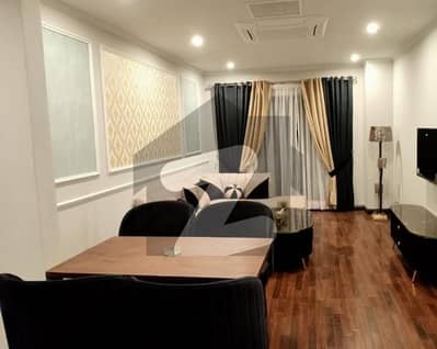 Gulberg Lahore | Spacious 2 Bedroom 1600 Sqft Flat Available For Rent