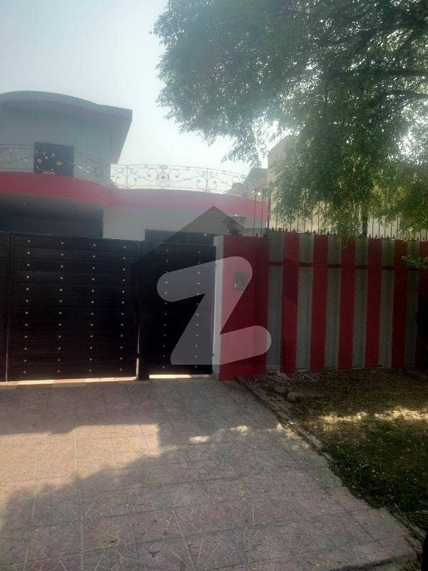 ماڈل ٹاؤن لاہور میں 3 کمروں کا 15 مرلہ مکان 1.5 لاکھ میں کرایہ پر دستیاب ہے۔ ماڈل ٹاؤن لاہور میں 3 کمروں کا 15 مرلہ مکان 1.5 لاکھ میں کرایہ پر دستیاب ہے۔