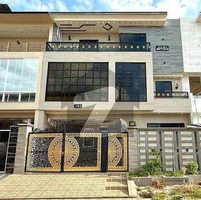 بش ایگزیکٹو ولاز ملتان میں 5 کمروں کا 7 مرلہ مکان 2.75 کروڑ میں برائے فروخت۔