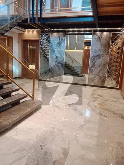 ای ۔ 7 اسلام آباد میں 2 کنال مکان 75.0 کروڑ میں برائے فروخت۔