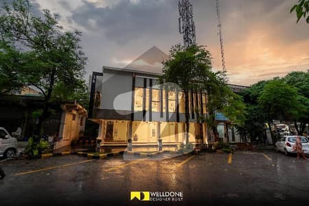 جی ۔ 10 اسلام آباد میں 13 مرلہ عمارت 25.0 کروڑ میں برائے فروخت۔