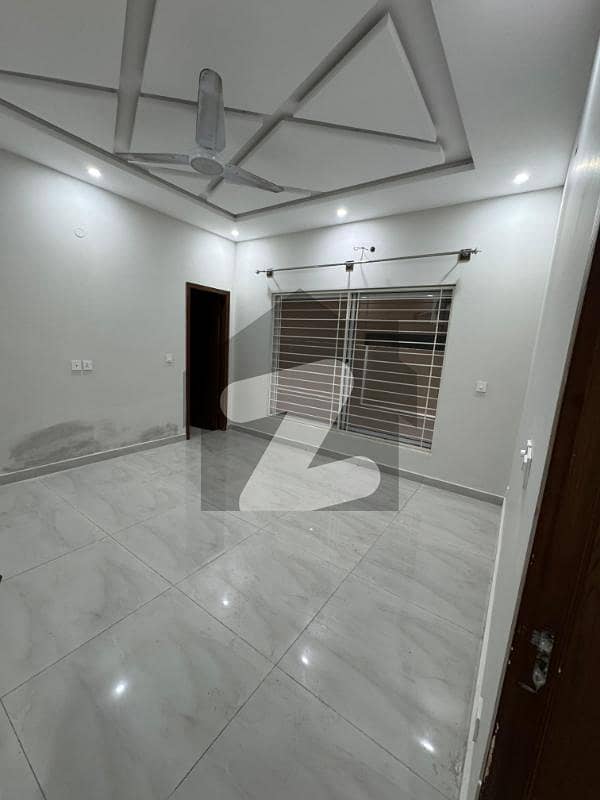 10 Marla Ground Portion Available For Rent 10 Marla Ground Portion Available For Rent
