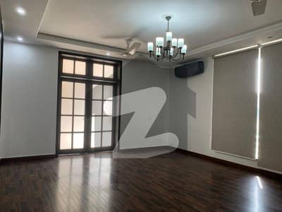 ڈی ایچ اے فیز 4 ڈیفنس (ڈی ایچ اے),لاہور میں 3 کمروں کا 1 کنال بالائی پورشن 1.3 لاکھ میں کرایہ پر دستیاب ہے۔ ڈی ایچ اے فیز 4 ڈیفنس (ڈی ایچ اے),لاہور میں 3 کمروں کا 1 کنال بالائی پورشن 1.3 لاکھ میں کرایہ پر دستیاب ہے۔