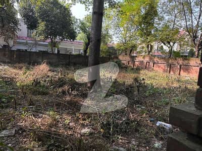 22 Marla Plot For Sale in Main Cantt