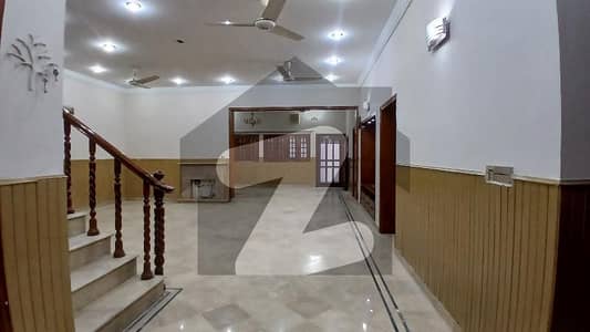 Beautiful location beautiful Location Full House Available For rent SECTOR G10 Islamabad