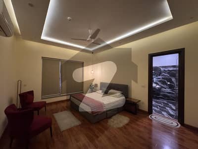 ڈی ایچ اے فیز 7 - بلاک کیو فیز 7,ڈیفنس (ڈی ایچ اے),لاہور میں 7 کمروں کا 1 کنال مکان 9.5 کروڑ میں برائے فروخت۔