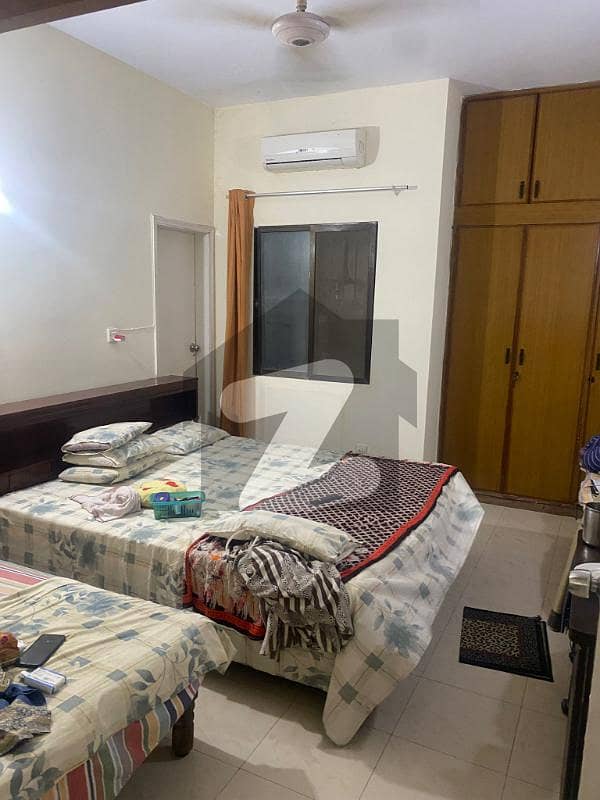 OUTCLASS FLAT FOR SALE AT PRIME LOCATION OUTCLASS FLAT FOR SALE AT PRIME LOCATION