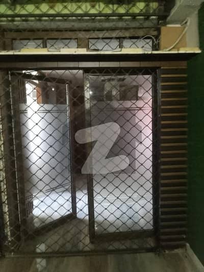 بلیو ایریا اسلام آباد میں 3 مرلہ Studio دکان 3.5 لاکھ میں کرایہ پر دستیاب ہے۔