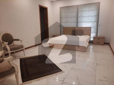 800 Square Yards Ground Portion In F-7 Is Available For Rent