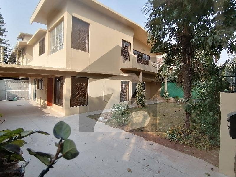 ایف ۔ 7 اسلام آباد میں 4 کمروں کا 1 کنال مکان 4.2 لاکھ میں کرایہ پر دستیاب ہے۔ ایف ۔ 7 اسلام آباد میں 4 کمروں کا 1 کنال مکان 4.2 لاکھ میں کرایہ پر دستیاب ہے۔