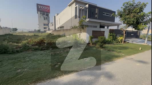 1 Kanal Plot No. 1217 Block V, DHA Phase 8