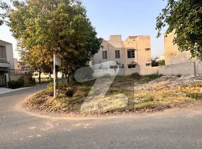 5 Marla Chatta Bakhtawar Model Village CDA (Park Road ISB) with extra land