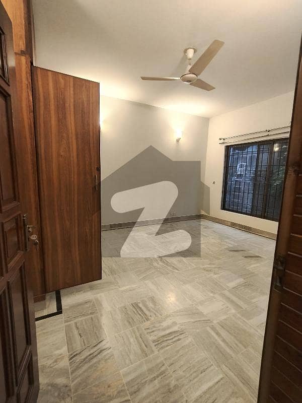 GROUND BASEMENT 4 BEDROOM AVAILABLE FOR RENT GROUND BASEMENT 4 BEDROOM AVAILABLE FOR RENT