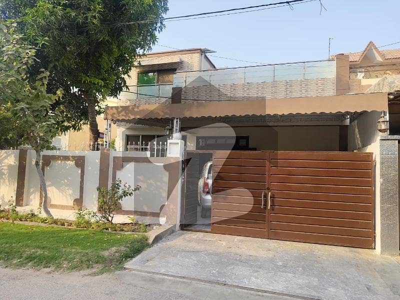 عسکری کالونی فیز 1 عسکری کالونی,ملتان میں 4 کمروں کا 10 مرلہ مکان 2.8 کروڑ میں برائے فروخت۔ عسکری کالونی فیز 1 عسکری کالونی,ملتان میں 4 کمروں کا 10 مرلہ مکان 2.8 کروڑ میں برائے فروخت۔