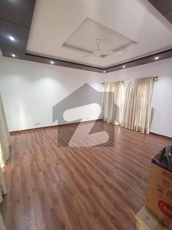 ڈی ایچ اے فیز 5 ڈیفنس (ڈی ایچ اے),لاہور میں 3 کمروں کا 1 کنال مکان 1.3 لاکھ میں کرایہ پر دستیاب ہے۔ ڈی ایچ اے فیز 5 ڈیفنس (ڈی ایچ اے),لاہور میں 3 کمروں کا 1 کنال مکان 1.3 لاکھ میں کرایہ پر دستیاب ہے۔