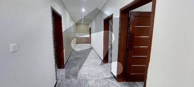 سوان گارڈن ۔ بلاک ایچ سوان گارڈن,اسلام آباد میں 3 کمروں کا 1 کنال زیریں پورشن 65.0 ہزار میں کرایہ پر دستیاب ہے۔
