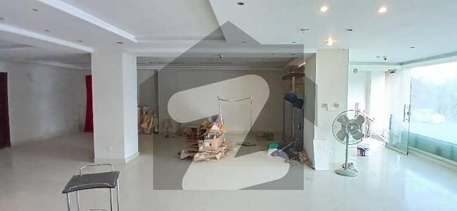 بحریہ ٹاؤن فیز 7 بحریہ ٹاؤن راولپنڈی,راولپنڈی میں 18 مرلہ دفتر 3.5 لاکھ میں کرایہ پر دستیاب ہے۔