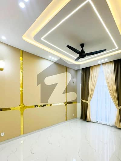A 10 Marla Luxury Upper Portion is Available for Rent in Bahria Town, Lahore. A 10 Marla Luxury Upper Portion is Available for Rent in Bahria Town, Lahore.