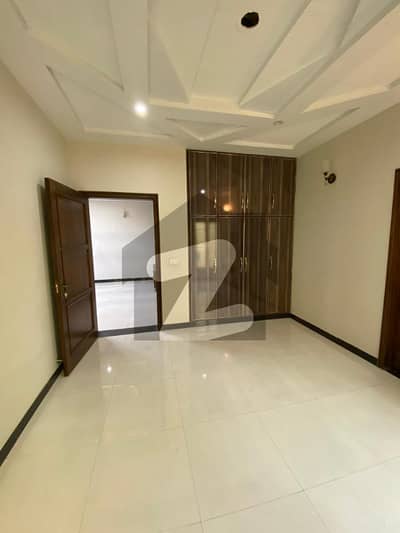 12 Marla Upper Portion Up For rent In Johar Town For Family