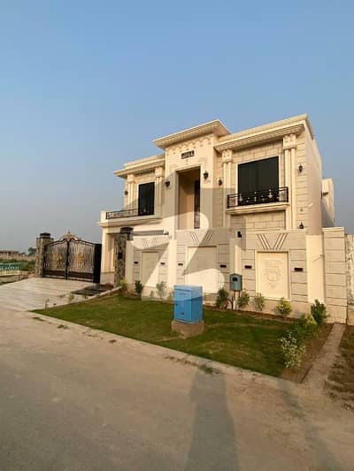 Luxury 1 Kanal Classic Design House for Sale Luxury 1 Kanal Classic Design House for Sale