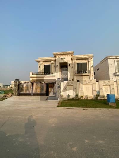 Luxury 1 Kanal Classic Design House for Sale Luxury 1 Kanal Classic Design House for Sale