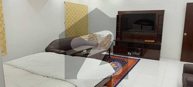 1000 Yards Well-Maintained West Open Bungalow for Sale | DHA Phase 5, Karachi