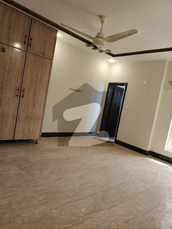 5 Marla Flat Available For Rent 1st Floor 5 Marla Flat Available For Rent 1st Floor