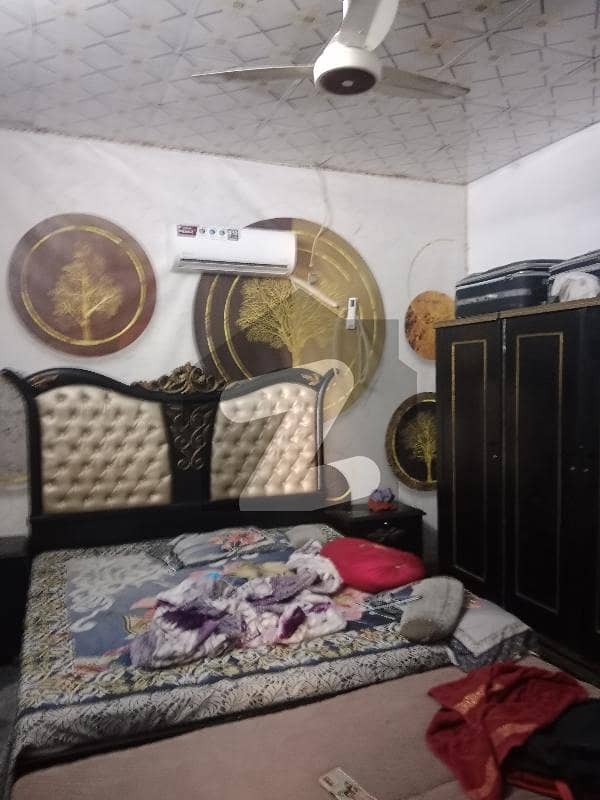 النجف کالونی فیصل آباد میں 3 کمروں کا 4 مرلہ مکان 1.25 کروڑ میں برائے فروخت۔ النجف کالونی فیصل آباد میں 3 کمروں کا 4 مرلہ مکان 1.25 کروڑ میں برائے فروخت۔