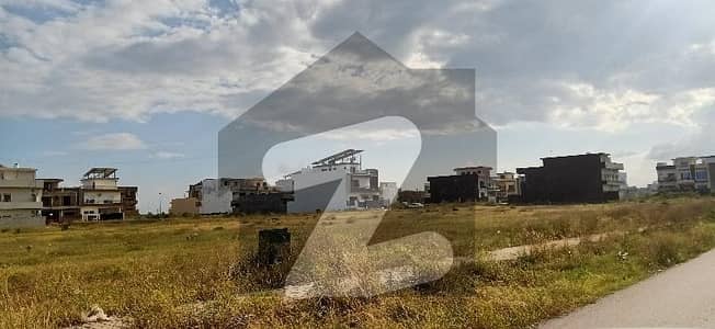 جی ۔ 14/2 جی ۔ 14,اسلام آباد میں 14 مرلہ رہائشی پلاٹ 4.1 کروڑ میں برائے فروخت۔