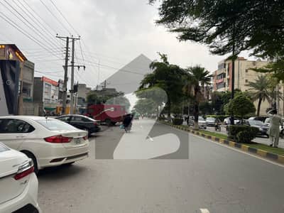 Commercial Plot For Sale Best For Restaurant, School,Brand Outlet, Plaza Building