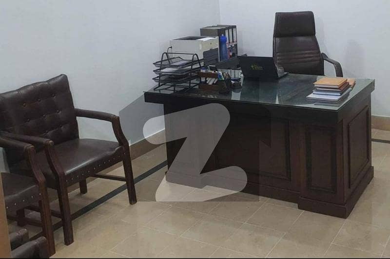 400 Sq Feet Office Space Available For Rent 400 Sq Feet Office Space Available For Rent