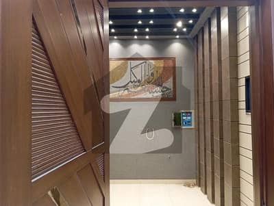 کینال روڈ فیصل آباد میں 3 کمروں کا 5 مرلہ مکان 3.35 کروڑ میں برائے فروخت۔