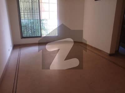 1 Kanal Upper Portion Available For Rent In Garden Town Lahore 1 Kanal Upper Portion Available For Rent In Garden Town Lahore