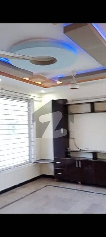 نیشنل پولیس فاؤنڈیشن او ۔ 9 اسلام آباد میں 4 کمروں کا 1 کنال بالائی پورشن 80.0 ہزار میں کرایہ پر دستیاب ہے۔ نیشنل پولیس فاؤنڈیشن او ۔ 9 اسلام آباد میں 4 کمروں کا 1 کنال بالائی پورشن 80.0 ہزار میں کرایہ پر دستیاب ہے۔