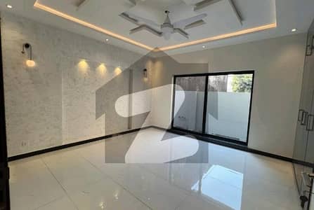 Ideally Located House Of 5 Marla Is Available For Sale In Lahore
