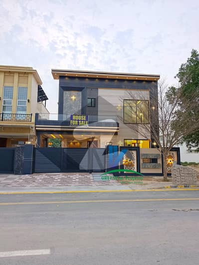 10 Marla Brand New Modern House For Sale 10 Marla Brand New Modern House For Sale