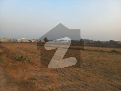 4 MARLA COMMERICAL PLOT AVAILABLE FOR SALE CCA6-367