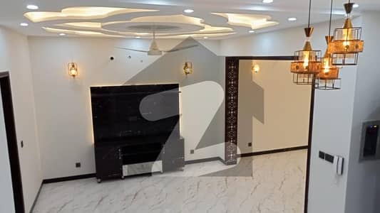 گرین سٹی لاہور میں 2 کمروں کا 5 مرلہ بالائی پورشن 55.0 ہزار میں کرایہ پر دستیاب ہے۔