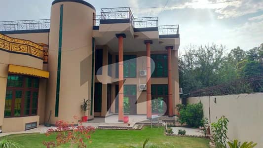 ڈیفینس آفیسر کالونی پشاور میں 11 کمروں کا 1 کنال مکان 22.0 کروڑ میں برائے فروخت۔