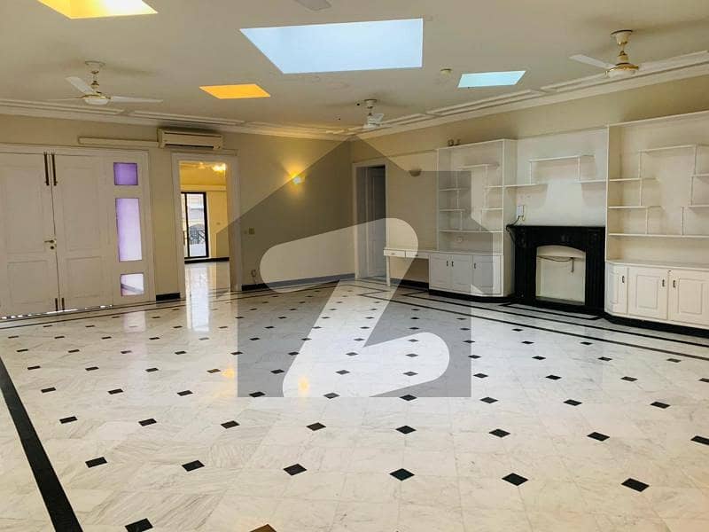 ای ۔ 7 اسلام آباد میں 5 کمروں کا 2 کنال مکان 10.0 لاکھ میں کرایہ پر دستیاب ہے۔ ای ۔ 7 اسلام آباد میں 5 کمروں کا 2 کنال مکان 10.0 لاکھ میں کرایہ پر دستیاب ہے۔