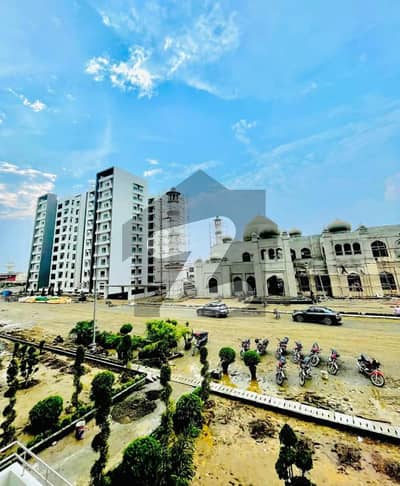 عسکری 10 - سیکٹر ایس عسکری 10,عسکری,لاہور میں 4 کمروں کا 12 مرلہ فلیٹ 1.45 لاکھ میں کرایہ پر دستیاب ہے۔ عسکری 10 - سیکٹر ایس عسکری 10,عسکری,لاہور میں 4 کمروں کا 12 مرلہ فلیٹ 1.45 لاکھ میں کرایہ پر دستیاب ہے۔