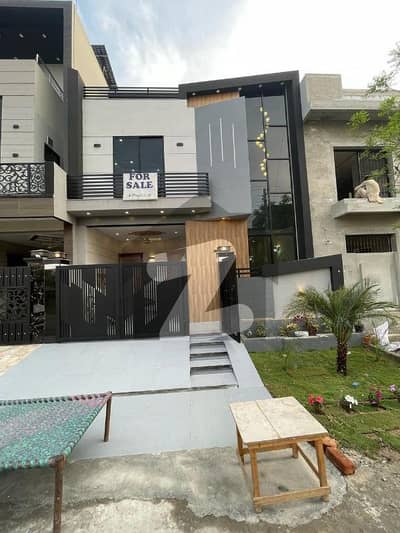 5 Marla Brand New Super luxury ultra Modern Design house for sale