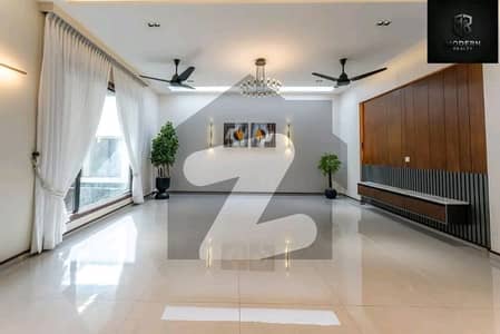 500 Yard Bungalow For Rent