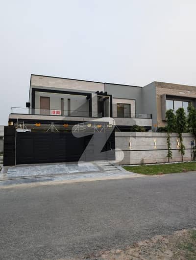 1 Kanal 1.5 Storey Beautiful House With Gas For Sale 1 Kanal 1.5 Storey Beautiful House With Gas For Sale