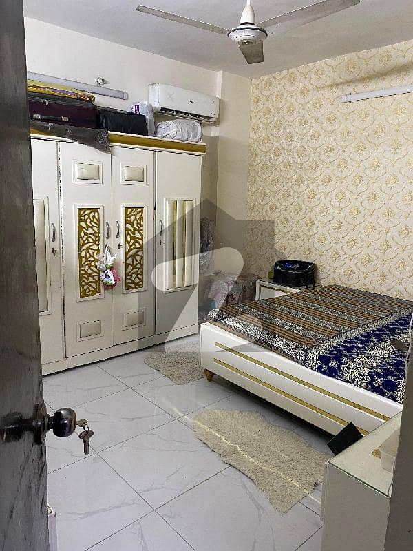 نارتھ ناظم آباد کراچی میں 3 کمروں کا 6 مرلہ فلیٹ 85.0 لاکھ میں برائے فروخت۔ نارتھ ناظم آباد کراچی میں 3 کمروں کا 6 مرلہ فلیٹ 85.0 لاکھ میں برائے فروخت۔