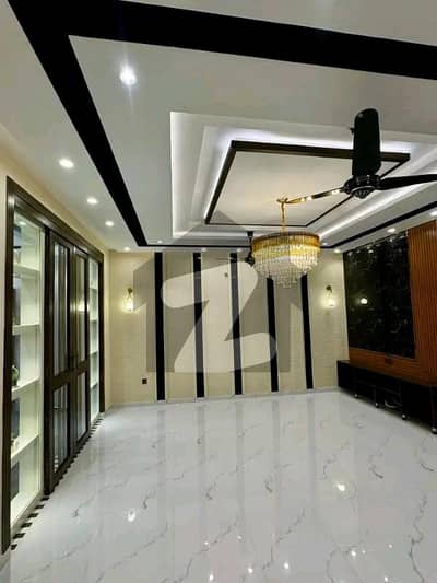 BEAUTIFUL HOUSE FOR RENT AVAILABLE WITH GAS