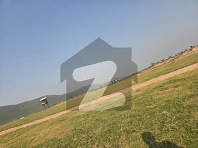 مارگلہ انکلیو مارگلہ ایونیو,اسلام آباد میں 5 مرلہ رہائشی پلاٹ 1.4 کروڑ میں برائے فروخت۔