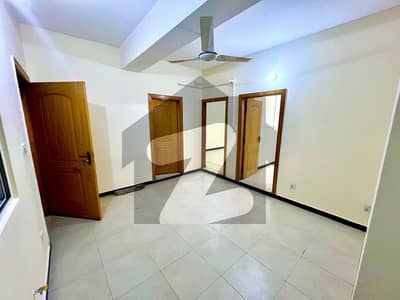 2 BEDROOM FLAT FOR RENT F-17 ISLAMABAD ALL FACILITY AVAILABLE CDA PPROVED SECTOR