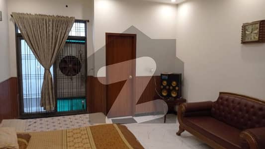جوہر ٹاؤن لاہور میں 4 کمروں کا 12 مرلہ مکان 2.1 لاکھ میں کرایہ پر دستیاب ہے۔